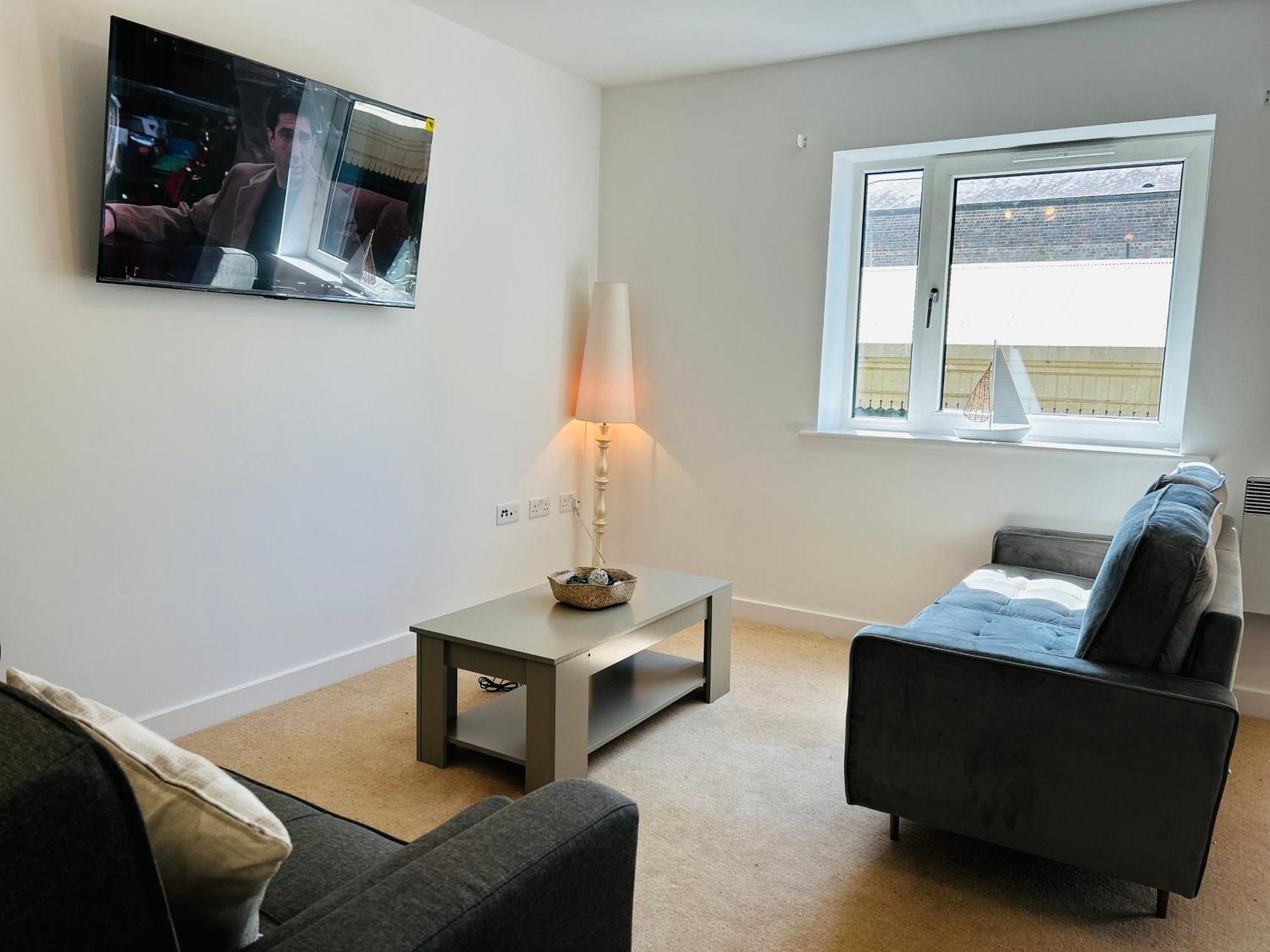 Modern Apartment Broad Gauge Way - Ideal For Work And Leisure Wolverhampton Exterior photo